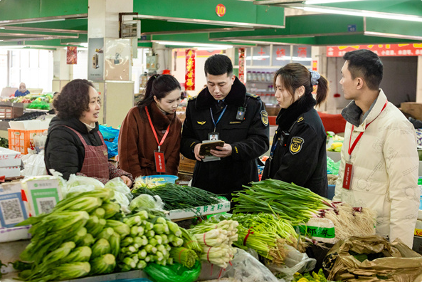 镜头｜深入一线 扎根人民